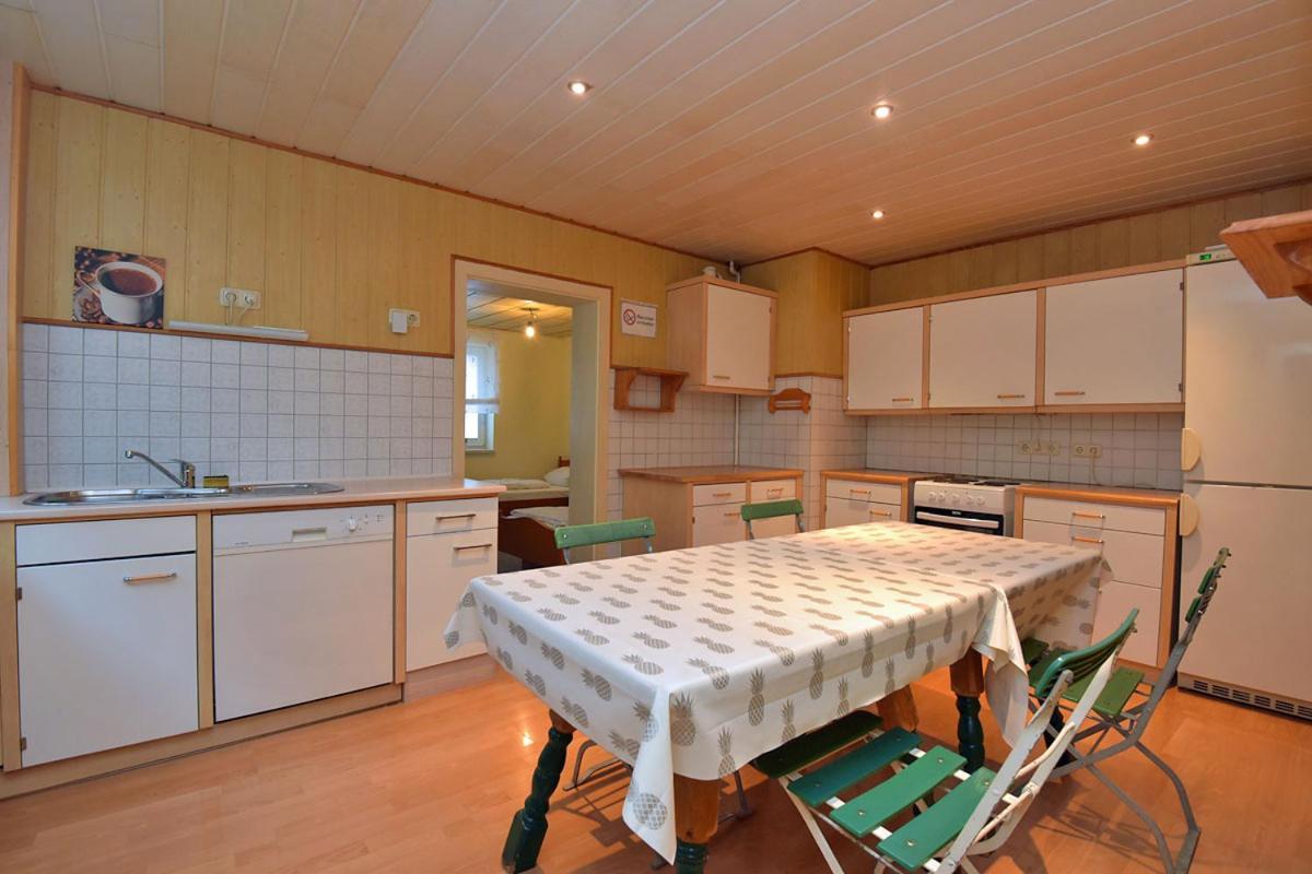 Monteurhaus-Arbeiterunterkunft Haus Markus Suhl Buitenkant foto